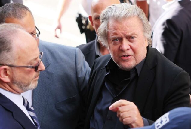Steve Bannon charged for money laundering and fraud
