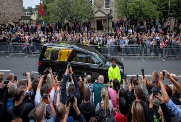 Edinburgh: After displaying an anti-monarchy banner, a woman is detained