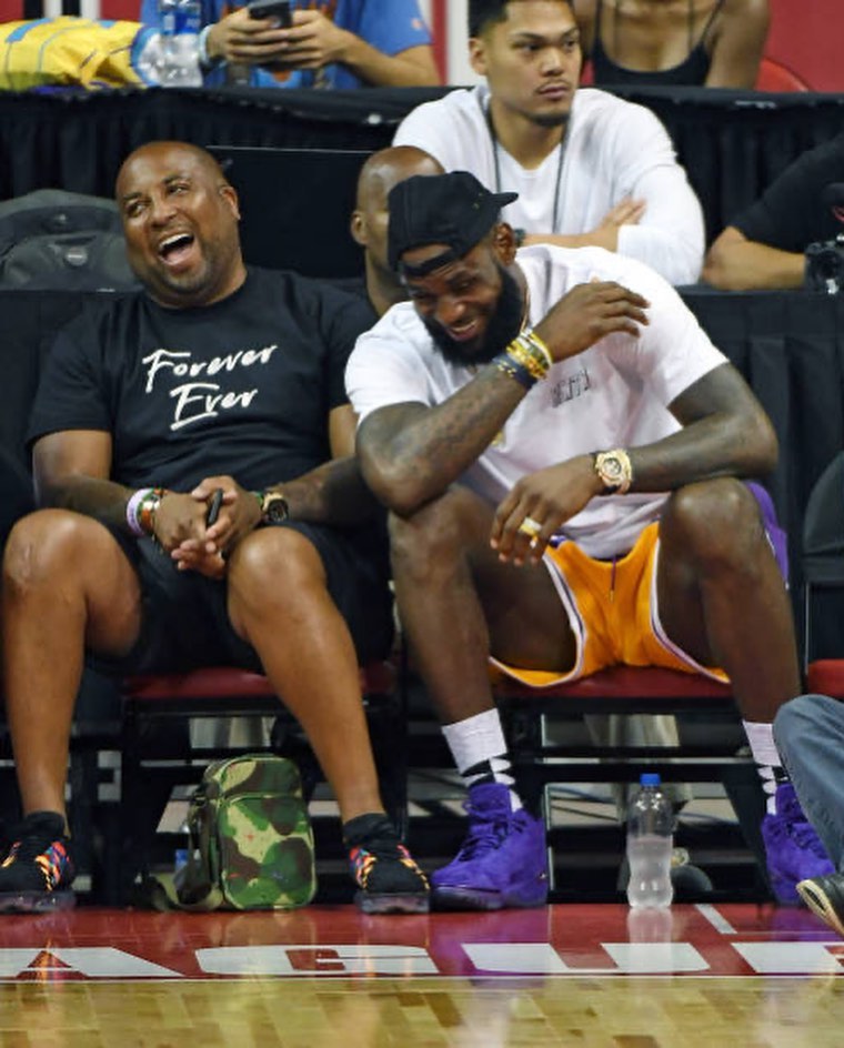 LeBron James wishes his friend birthday, see pics