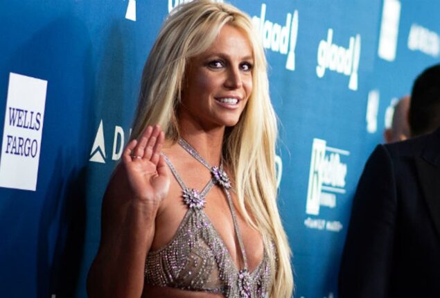 Britney Spears criticised for calling Christina Aguilera’s dancers fat