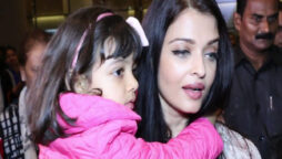 Aishwarya Rai has Aaradhya childhood picture as mobile wallpaper