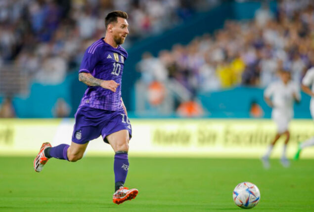 Lionel Messi leads Argentina to a win against Honduras