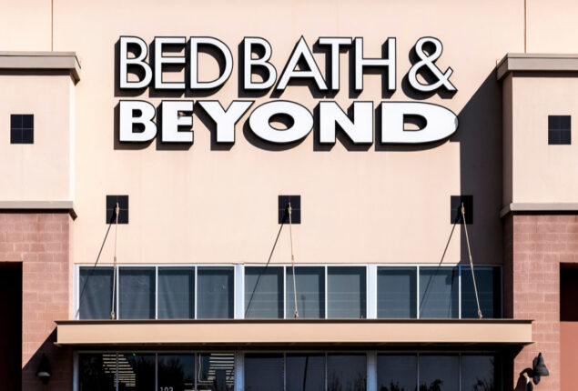 Bed Bath & Beyond CFO falls to death after company announces huge closures
