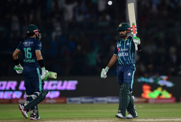 Pakistan gives a target of 167 runs to England in 4th T20