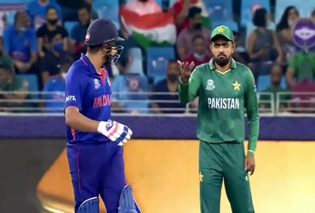 Which team will conquer the ground Pakistan or India?