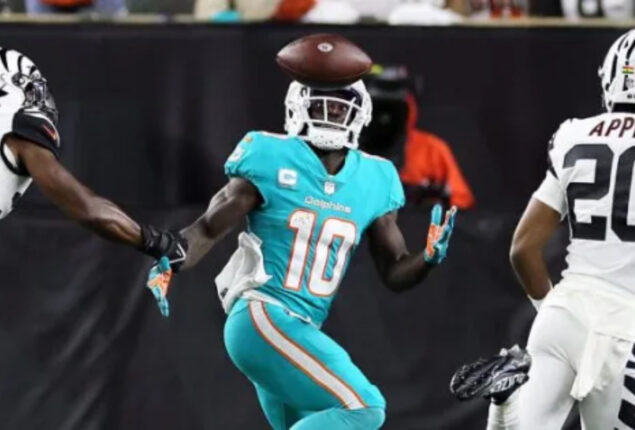 Tyreek Hill claims Bengals coach “disrespected” him