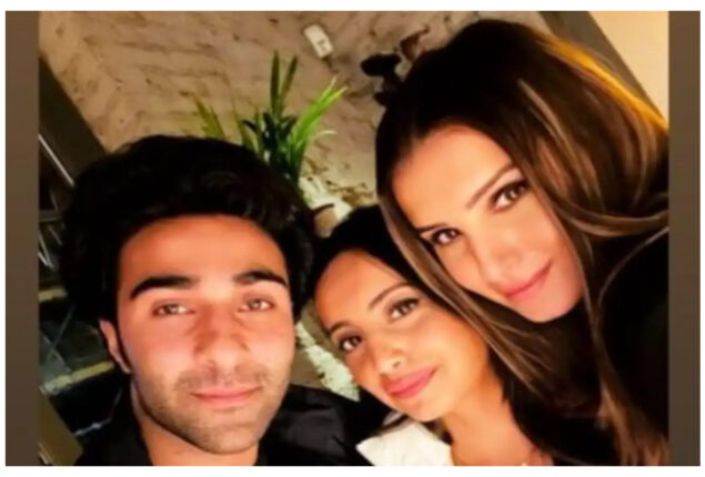 Tara Sutaria and Aadar Jain enjoy vacay in Paris