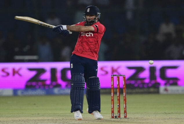 Moeen Ali leads England to a 199-5 in the second T20I