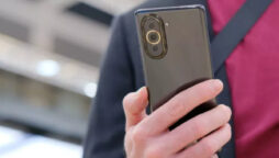 Huawei unveils smartphones