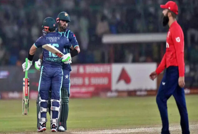 Pakistan defeats England without losing a wicket, breaks records