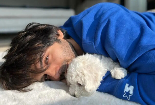 Katori, dog of  Kartik Aaryan pays him a surprise visit on sets