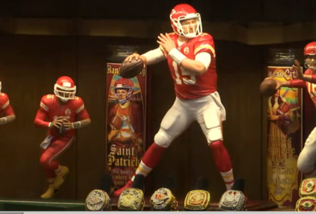 World record of Kansas man’s Chiefs collection
