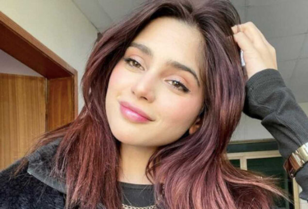 WATCH: Aima Baig feels “Richie Rich” in the viral video