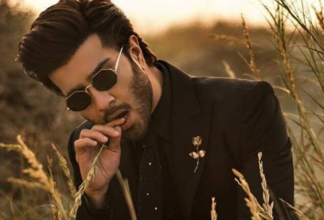 Feroze Khan sparks controversary, ‘I want to fall in love’