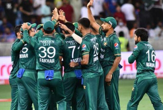 PAK vs ENG: Pakistani players & officials took training at National Stadium for T20Is