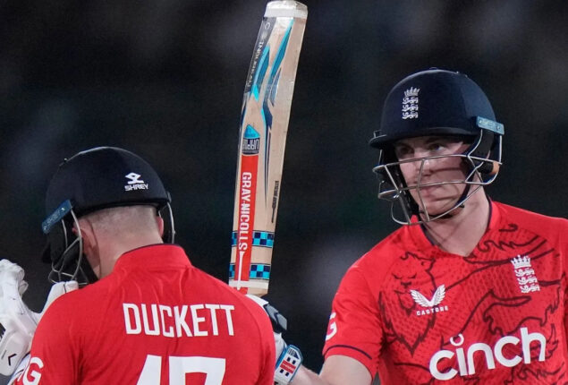 Ben Duckett scores 70 runs whereas Harry Brook smashes 81 runs against Pakistan