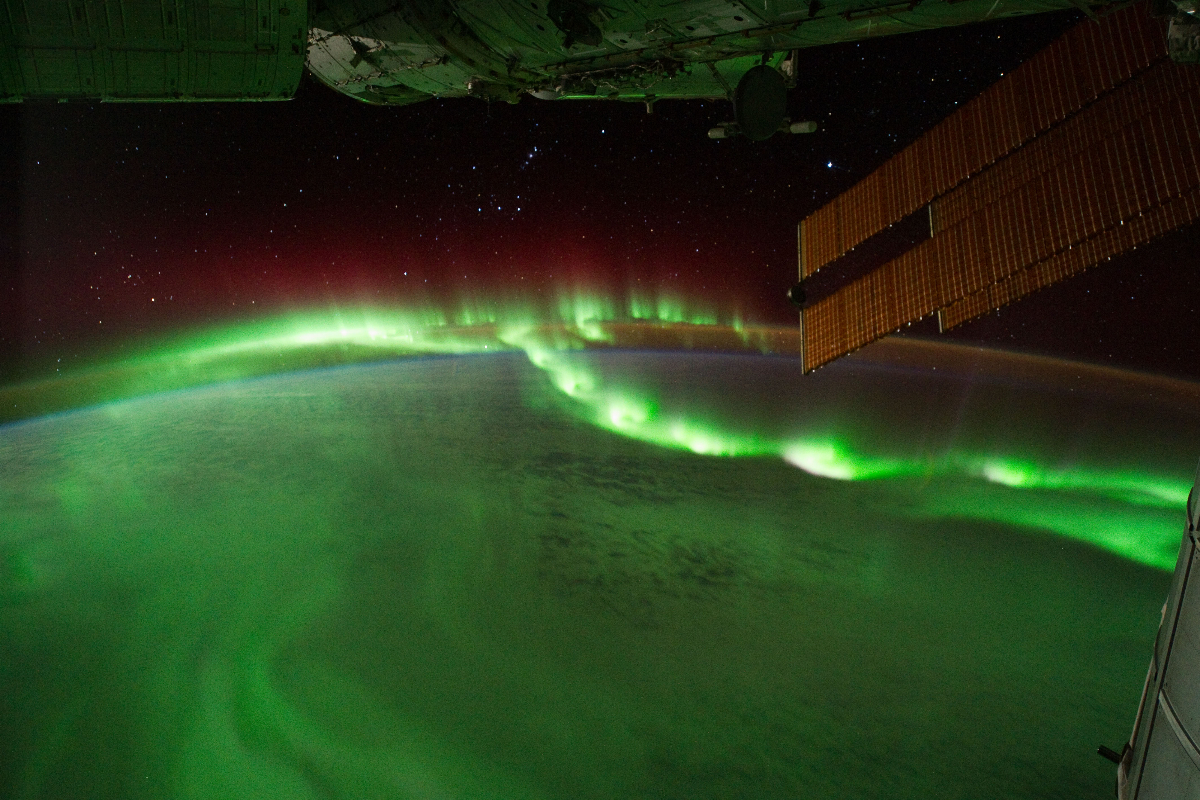 Astronauts capture aurora lights display from space
