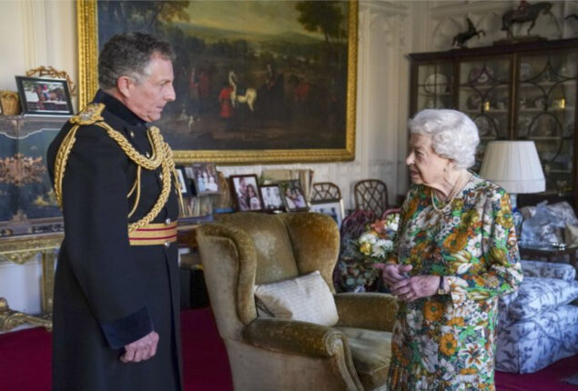 Queen Elizabeth health crisis prompts ‘bruised’ photos goes viral