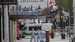 Two police officers stabbed, gets fatal injuries in London