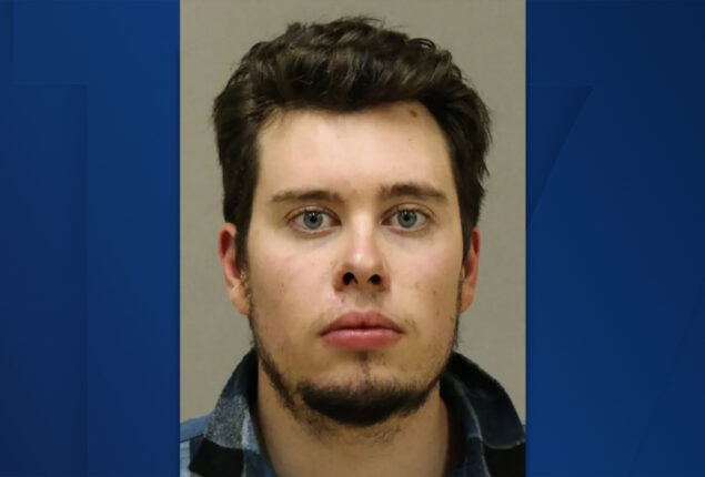 Key suspect of kidnaping Michigan governor gets sentence break