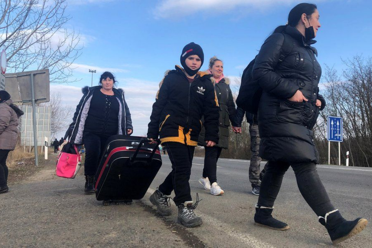 Russians flee