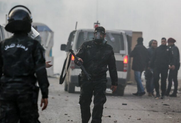 Tunisian judge jails 8 police union protesters