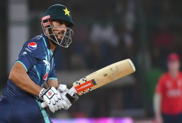 PAK vs ENG: Fans appreciate Shan Masood for a valiant knock