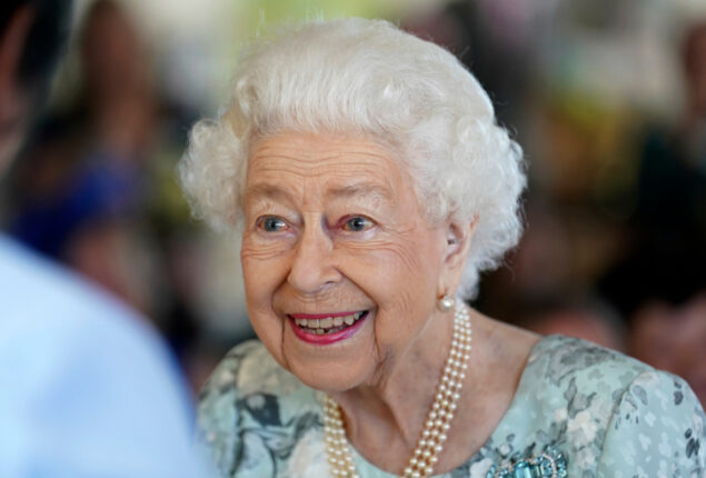 Queen Elizabeth’s death: royal family ends mourning