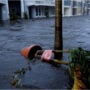 Hurricane Ian crosses Florida, cities are inundated and without power