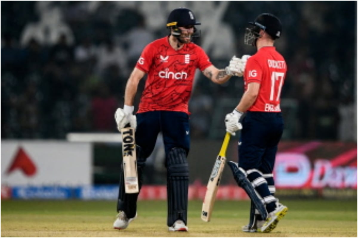 England beats Pakistan