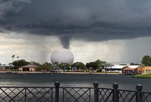 A dark cloud forms near Disney World, rides come to a stop