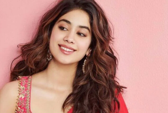 Janhvi Kapoor shares BTS photo from the set of Bawaal