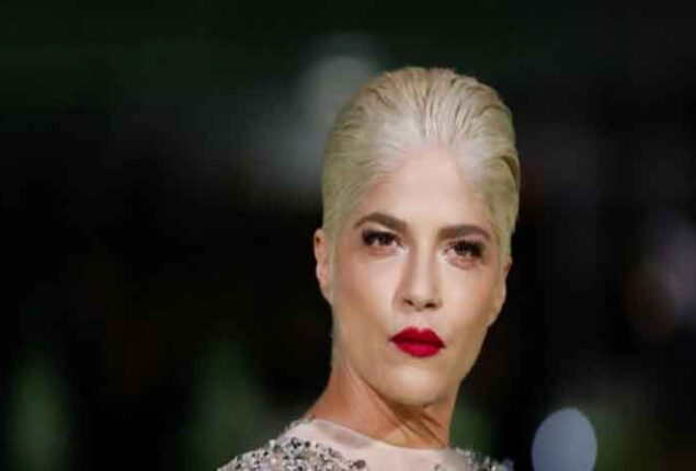 Selma Blair and Ron Carlson will not get back together