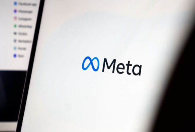 Meta starts testing Messenger Community Chats