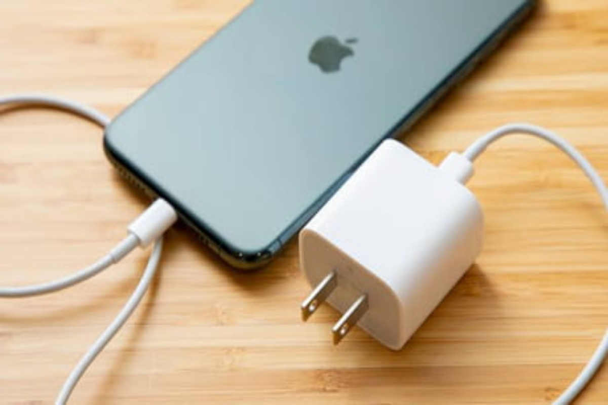 Apple iPhones charger