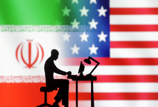 US is adjusting sanctions to assist Iranians in avoiding online surveillance