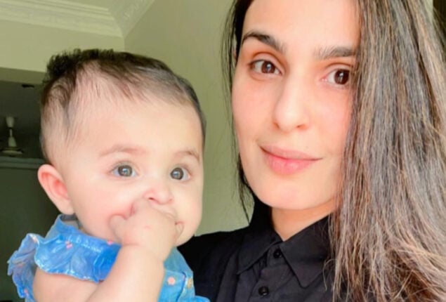 Sadia Ghaffar shares adorable pictures of her daughter
