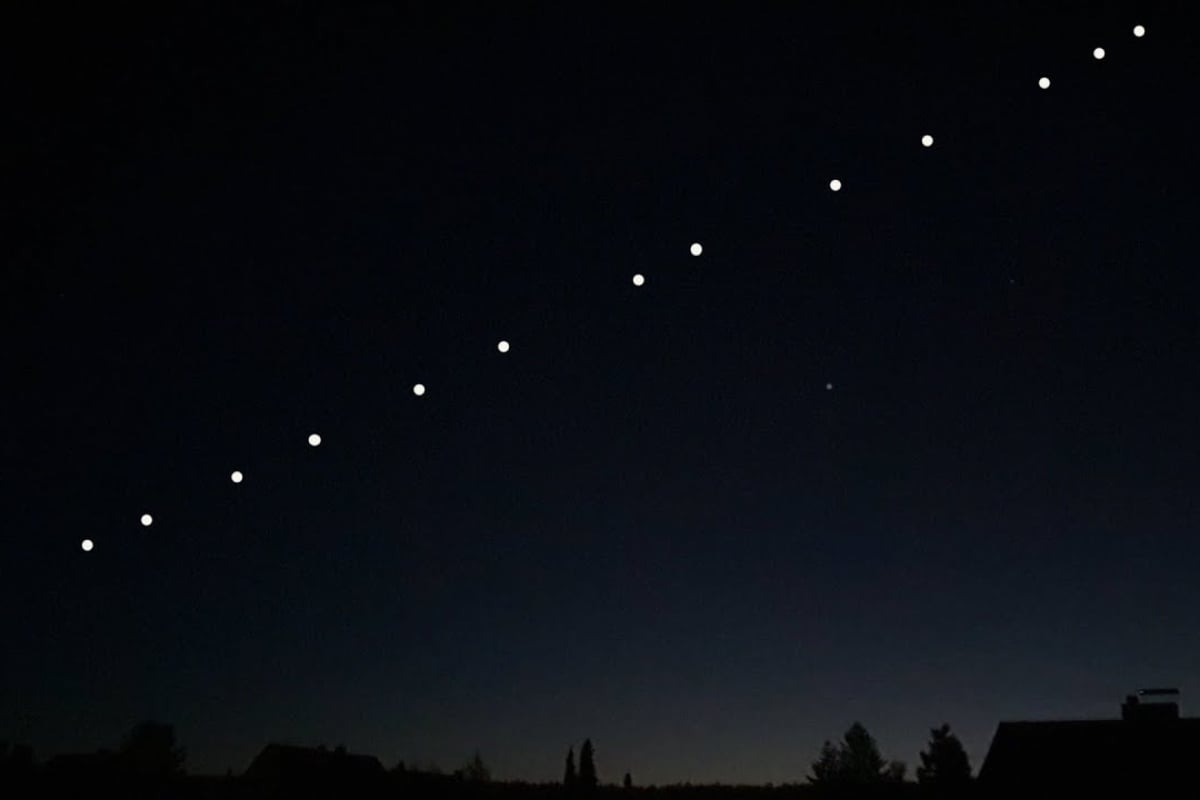 Starlink satellites string in Pakistan