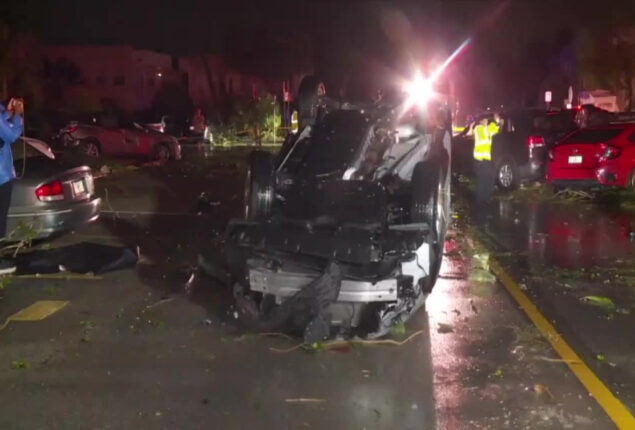 Kingspoint complex damaged by Tornado, 2 injured