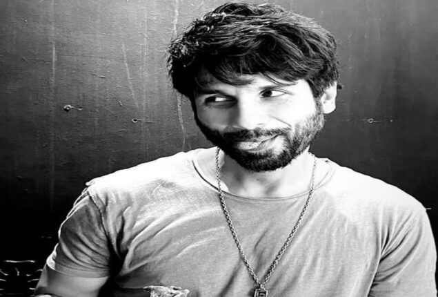 Shahid Kapoor shared a picture of him enjoying waffles