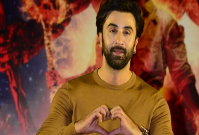 Ranbir Kapoor reveals, he secretly kept filming Brahmastra, video