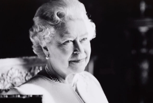 Doctor: Queen Elizabeth II passed away from a broken heart