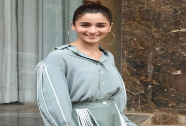 Alia Bhatt claimed that Parineeti Chopra makes her feel insecure