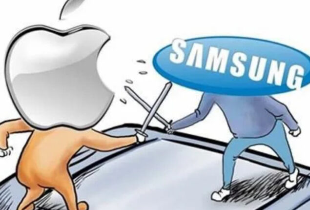 Samsung slams Apple for not having foldable iPhone