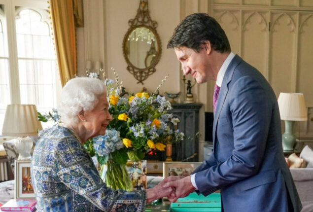 Canada’s Trudeau reacts to Queen Elizabeth II’s death peace tower flag lowered in grief: Watch