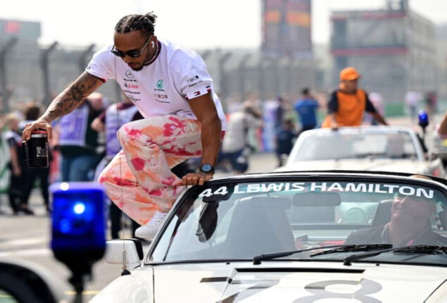 Lewis Hamilton Apologizes For Emotional Radio Outburst