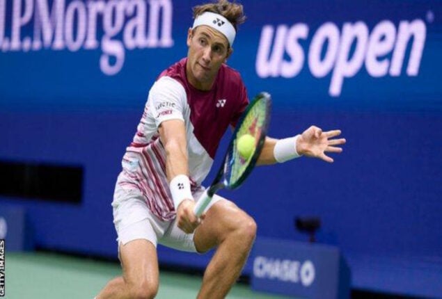 Ruud eyes first win and world number one spot