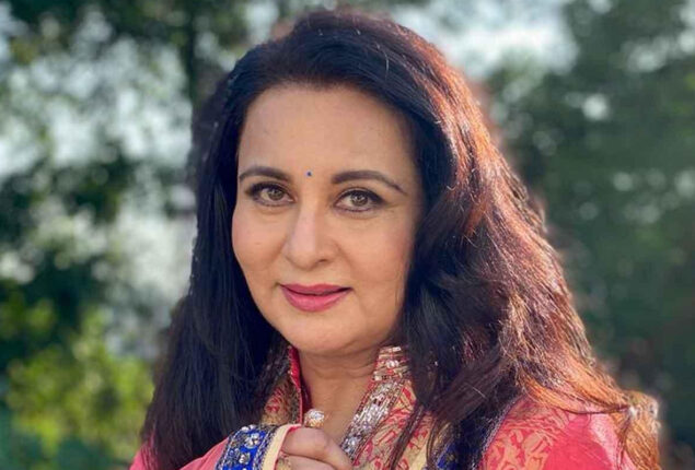 Poonam Dhillon claims she used to find comments about her appearance annoying