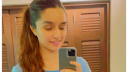 Shraddha Kapoor shares adorable mirror SELFIE