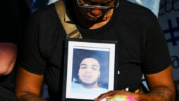 Ohio police changes warrant policy, as black man shot dead in bed by officers